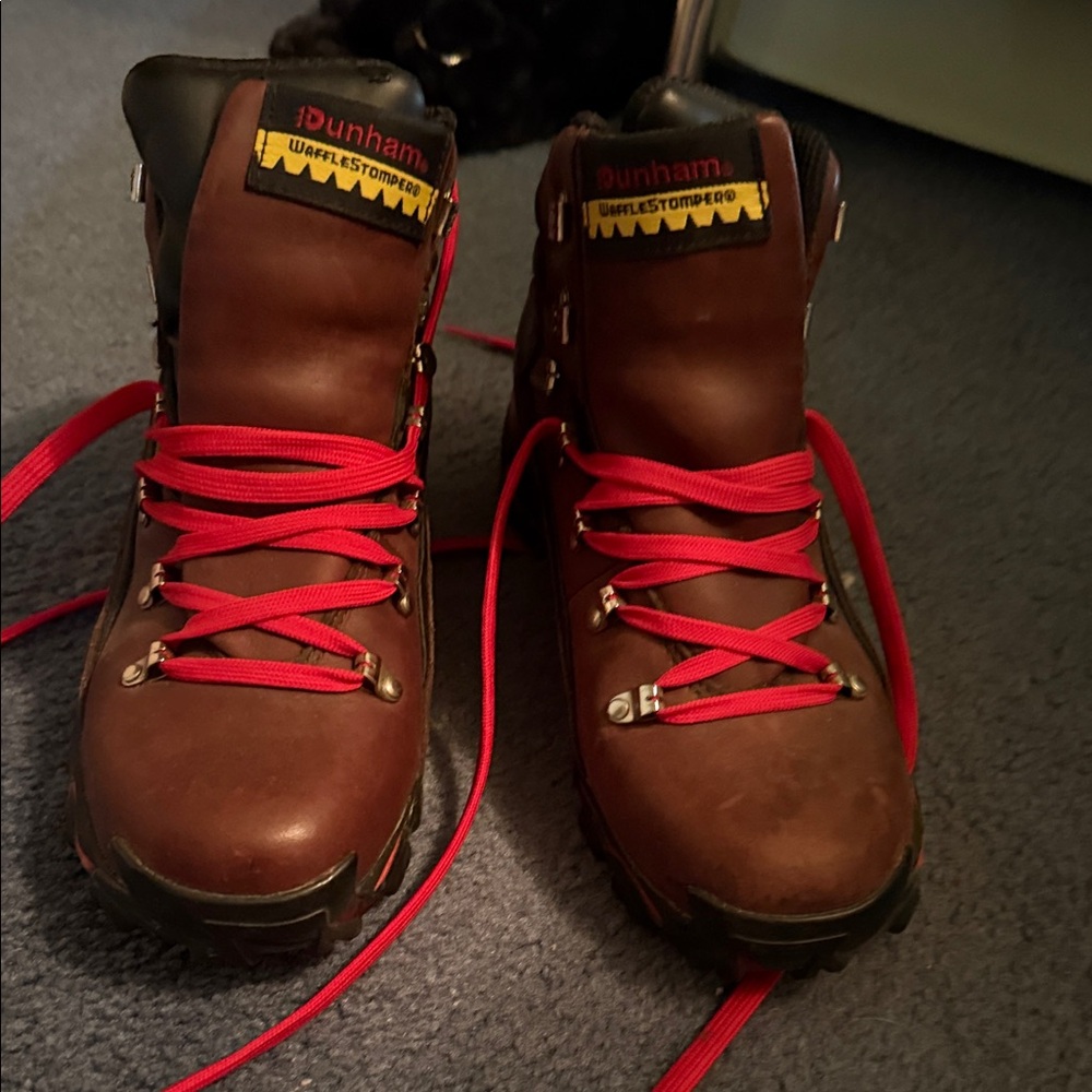 Dunham Leather Boots with Red Laces